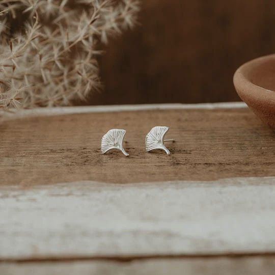 GINGKOLEAFS-S - GINGKO LEAF STUDS-SILVER