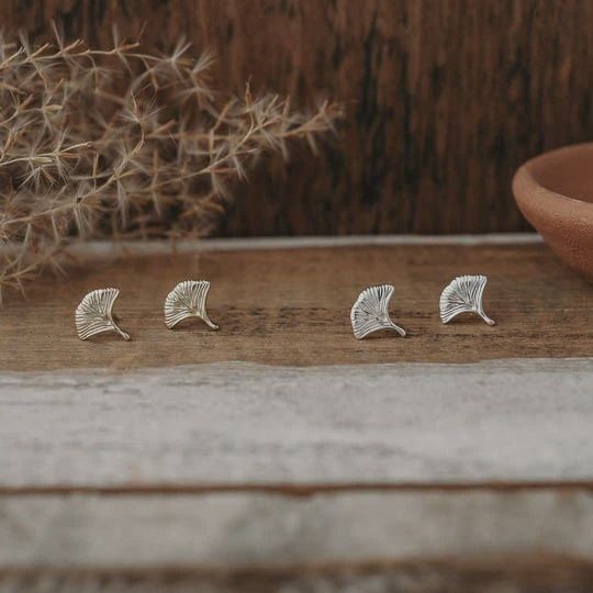 GINGKOLEAFS-G - GINGKO LEAF STUDS-GOLD