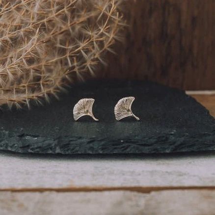 GINGKOLEAFS-G - GINGKO LEAF STUDS-GOLD