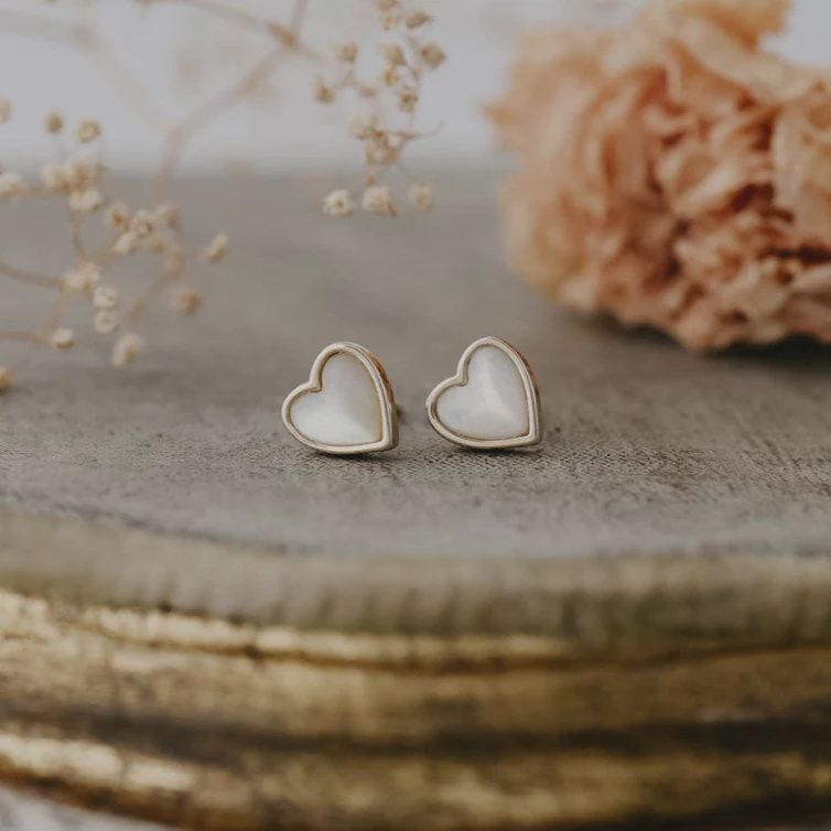 HEARTSTONES-G-MOP - HEART OF STONE STUDS-GOLD-MOTHER OF PEARL