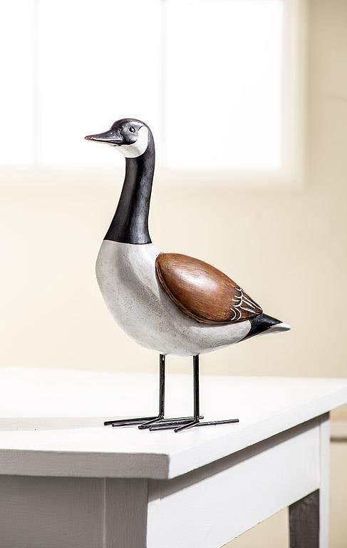 27-NATIONAL-060 - LG STANDING CANADA GOOSE