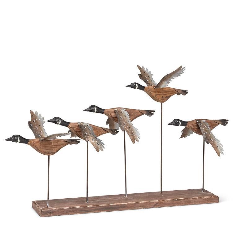 27-LODGE-253 - CANADIAN GEESE IN FLIGHT SCENE