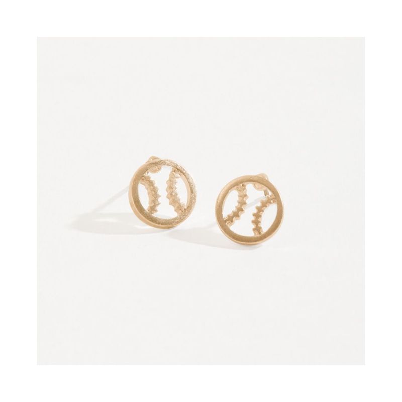 HW42659-76 - EARRING STUD BUD BASEBALL GOLD