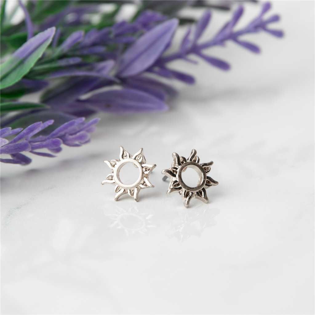 HW42658-76 - EARRING STUD BUD SUN SILVER