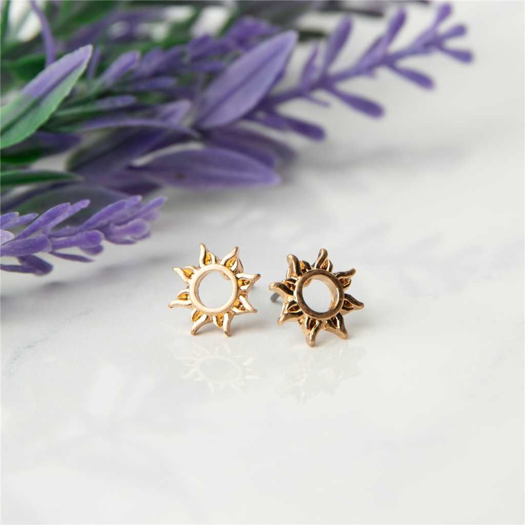 HW42657-76 - EARRING STUD BUD SUN GOLD
