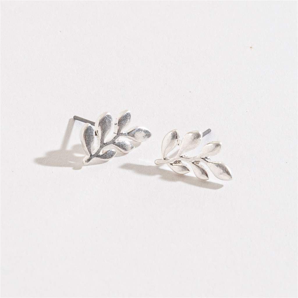 HW42508-76 - EARRING STUD BUD LEAF SILVER