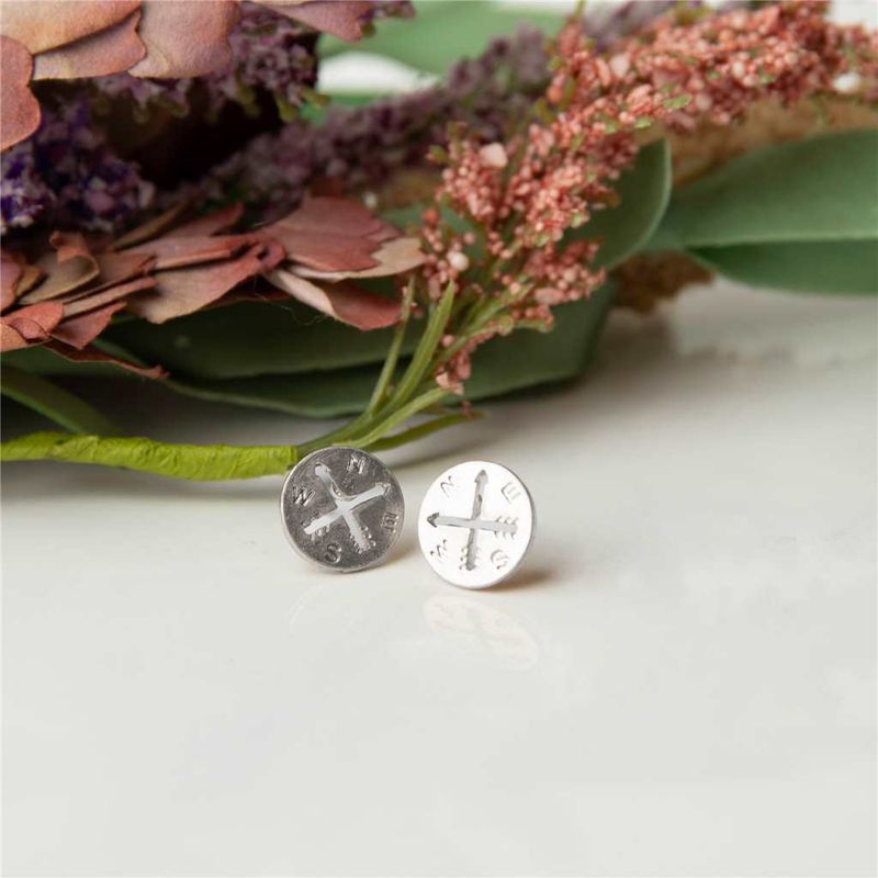 HW42546-76 - EARRING STUD BUD COMPASS SILVER