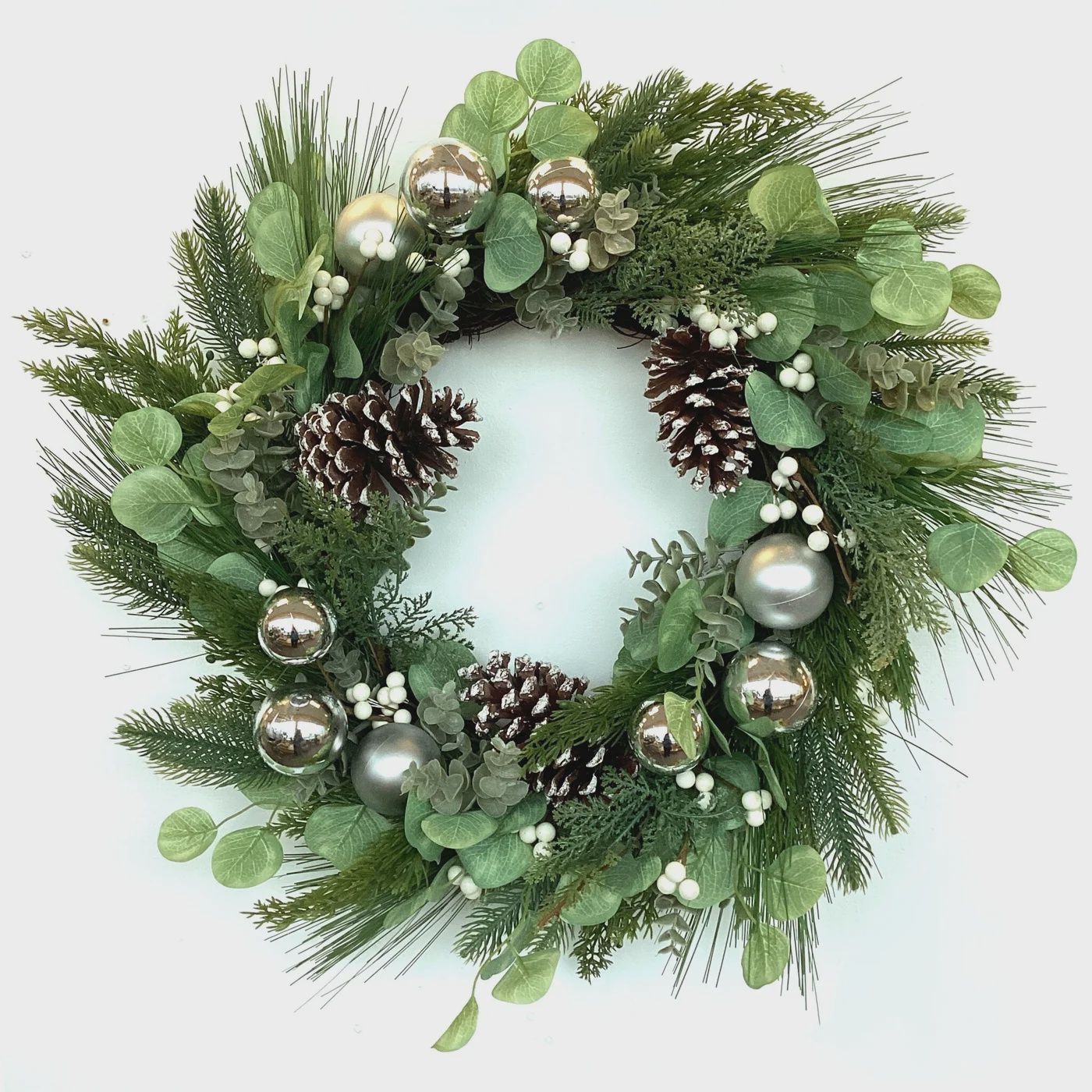 FL7066 - 30"FROSTED GREENS WITH PINE CONES WREATH