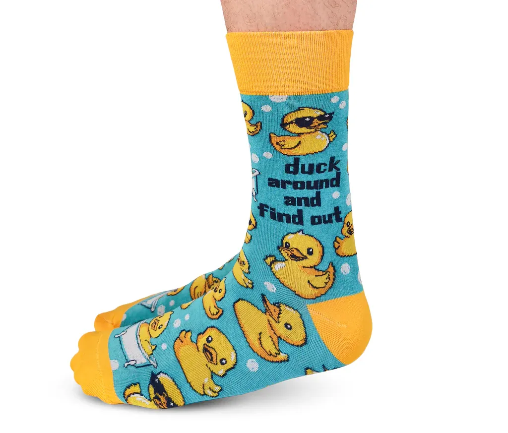 0748 - MEN'S SOCKS - DUCK AROUND