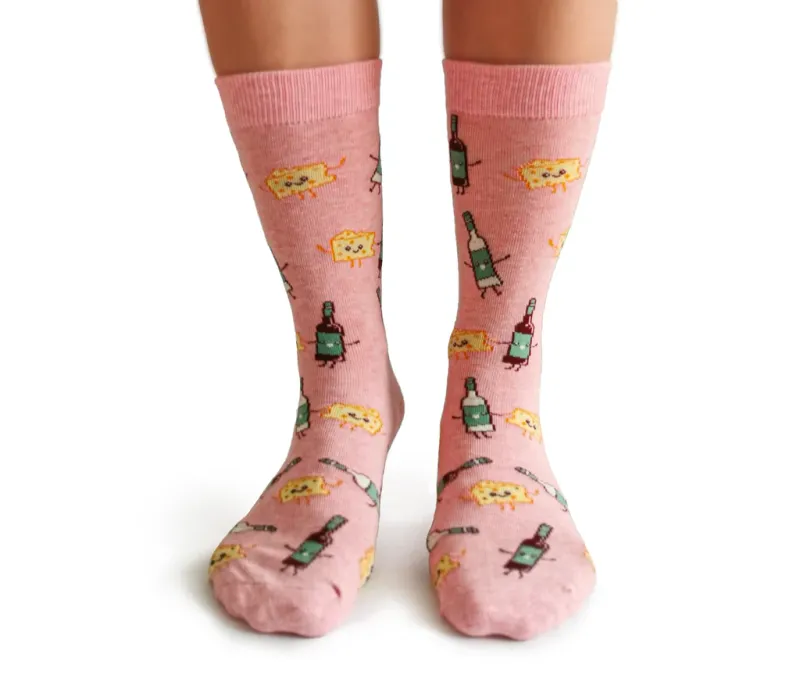 2179 - WOMEN'S SOCKS - WINE HEARTS CHEESE