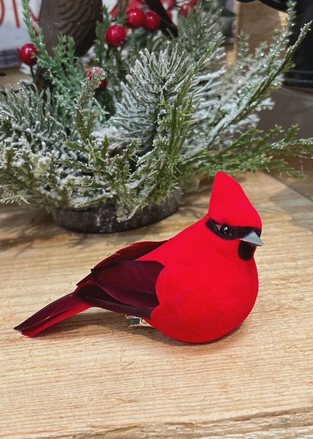 16804 - CARDINAL WITH CLIP / 4"