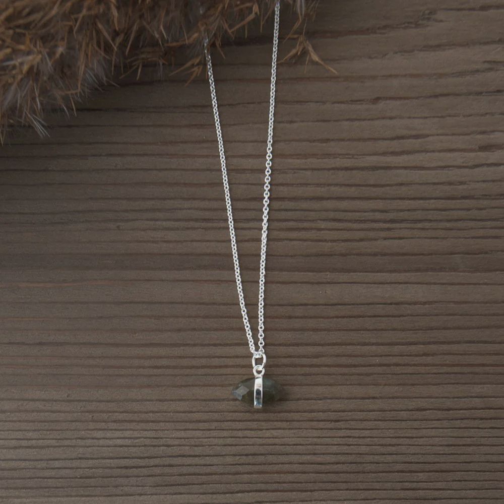 NECKLACE - CAT EYE / LABRADORITE, STYLE/COLOUR: SILVER