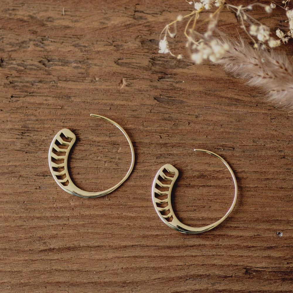 HOOP EARRINGS - CAMBRIA, STYLE/COLOUR: GOLD