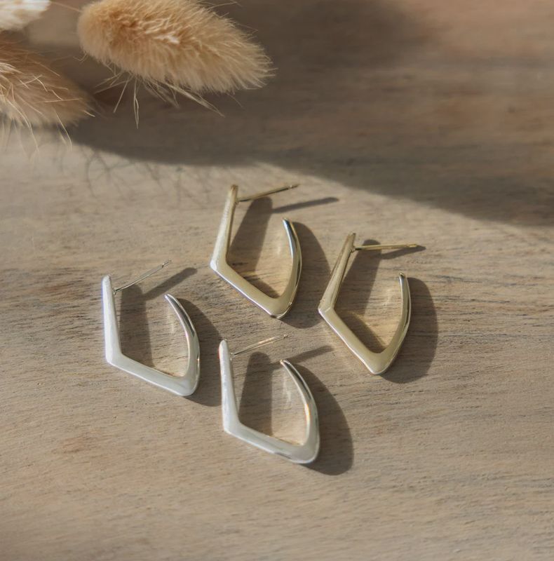 EARRINGS - POLISHED POINT