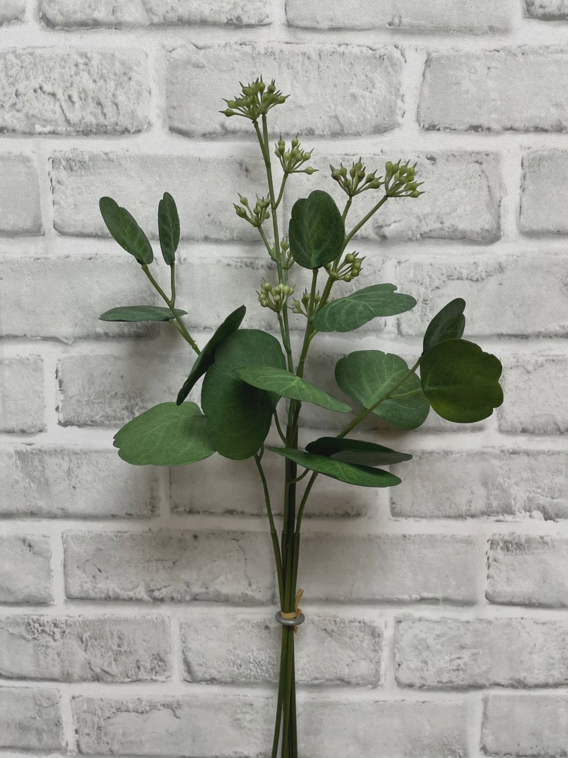 19.5" FRESH TOUCH EUCALYPTUS W/BERRIES