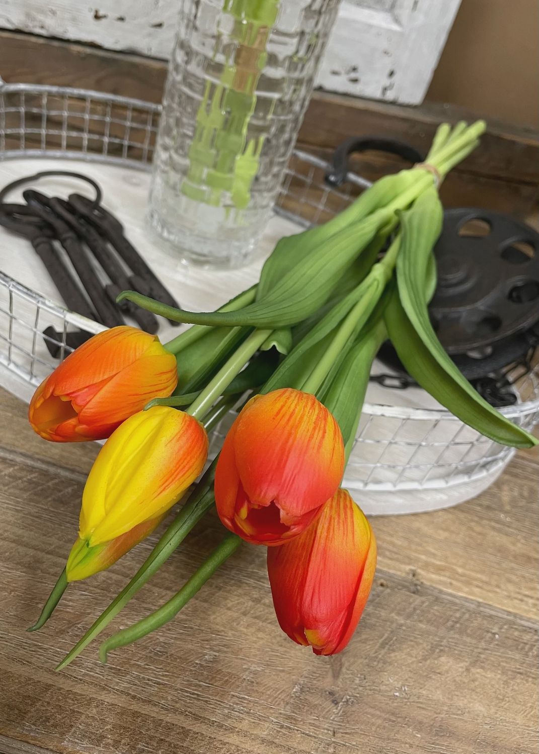 16" FRESH TOUCH DYNASTY TULIP BUNDLE - ORANGE