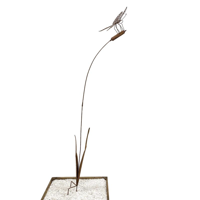 GD6239 - RUSTIC DRAGONFLY ON BULRUSH GARDEN STAKE