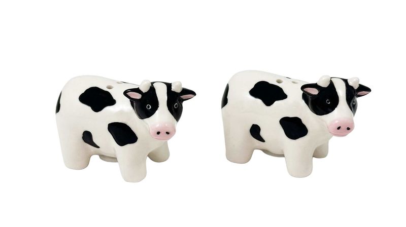 KND145S - SALT &amp; PEPPER - BLACK + WHITE COWS