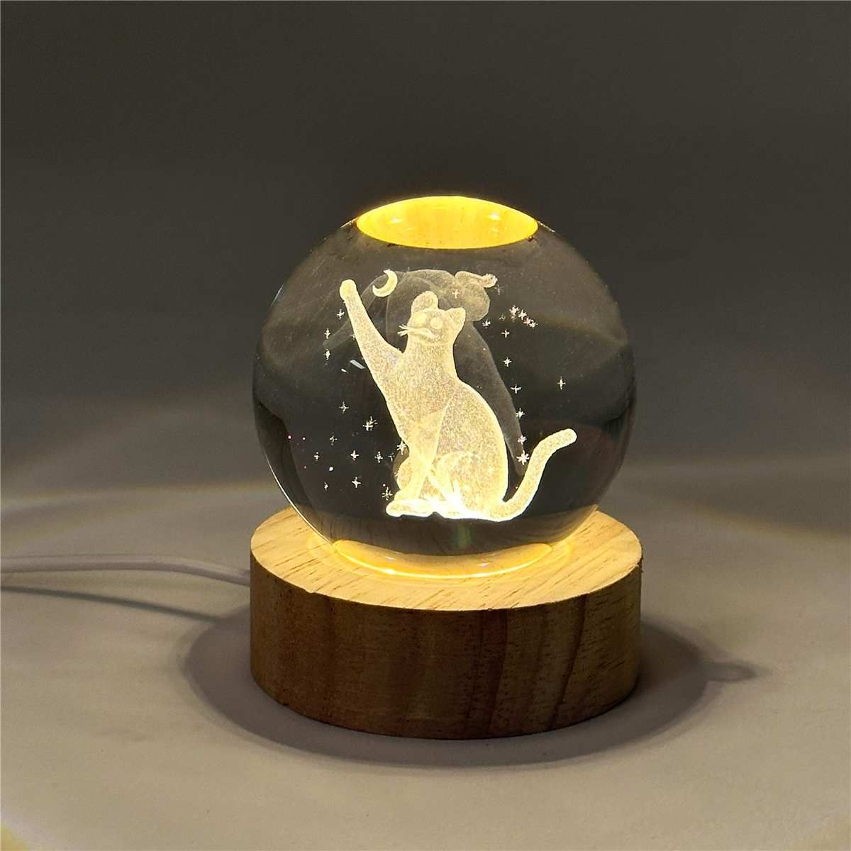 MXD82CT - 3D CRYSTAL BALL W/LED ILLUMINATING BASE - CAT
