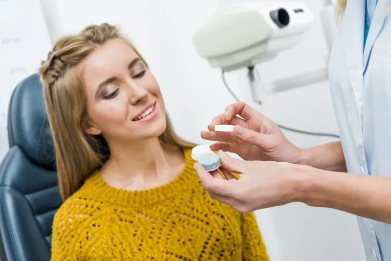 Contact lens check up