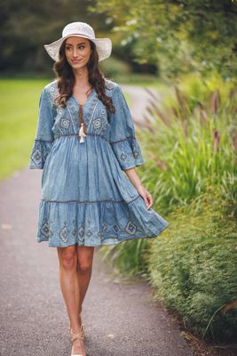 Robe Jeans brodée et perler 8603