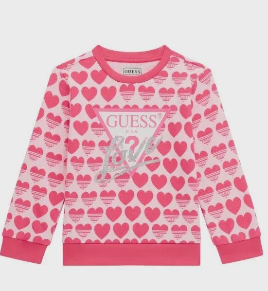 Chandail rose avec coeur