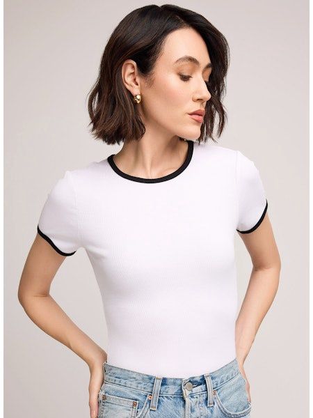 T-shirt côtelé blanc avec bande noire 2507