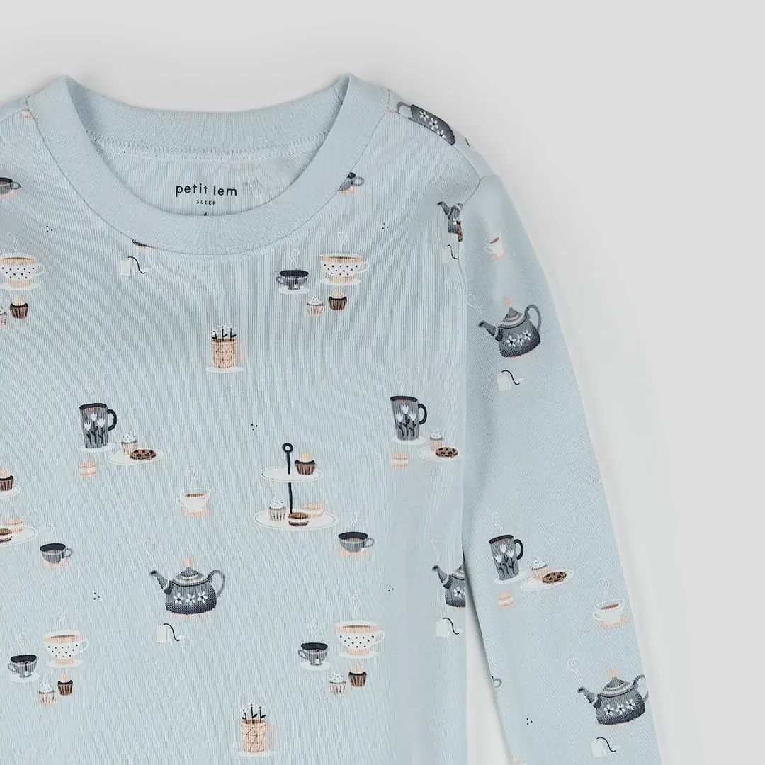 Ensemble de pyjama bleu pâle à imprimé thé de l&#39;après-midi Q02K
