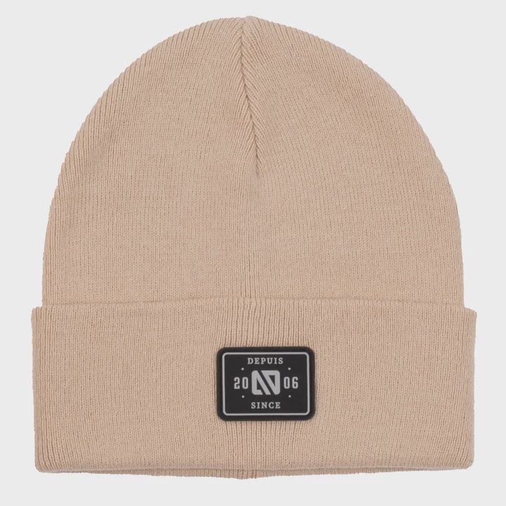 Tuque en tricot beige t232