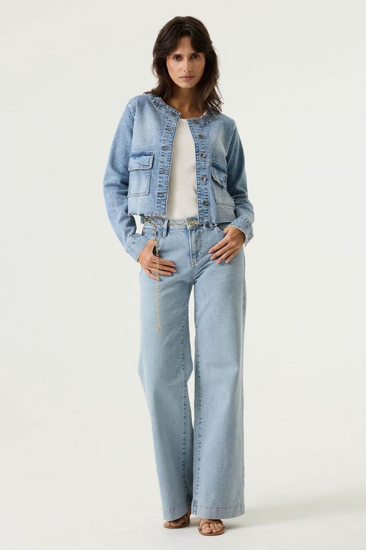 Veste en jean courte effilochée au bas 0296