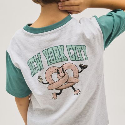 T-shirt raglan gris clair NYC Pretzel t05k