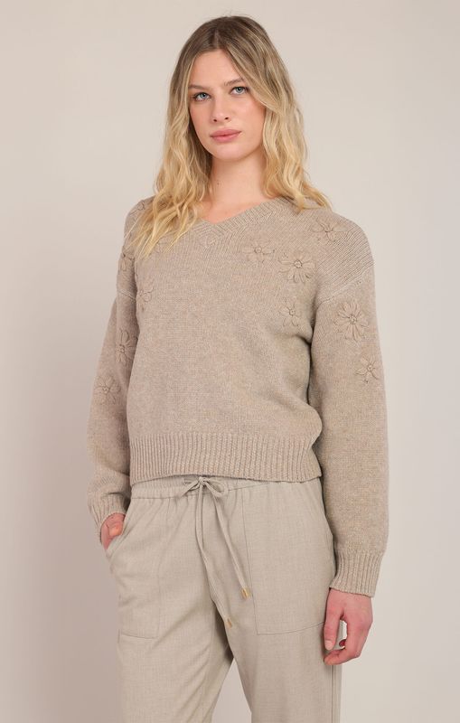 Pull brodé de fleurs 7041