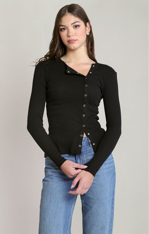 Chandail asymétrique à boutons 4007