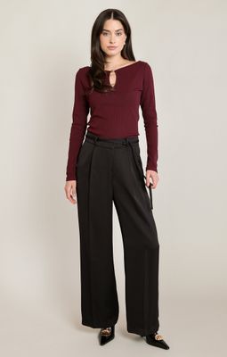 Pantalon noir avec détail en satin 2709