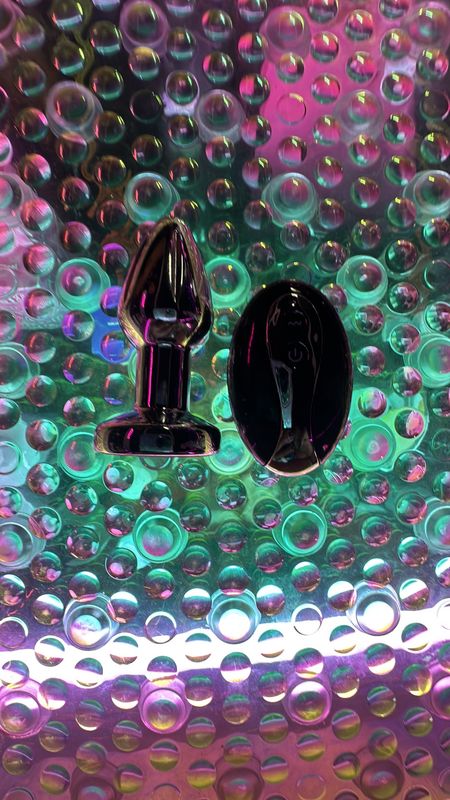 10-Speed Anal Vibrating Plug w/Remote &quot; 2.8&quot;