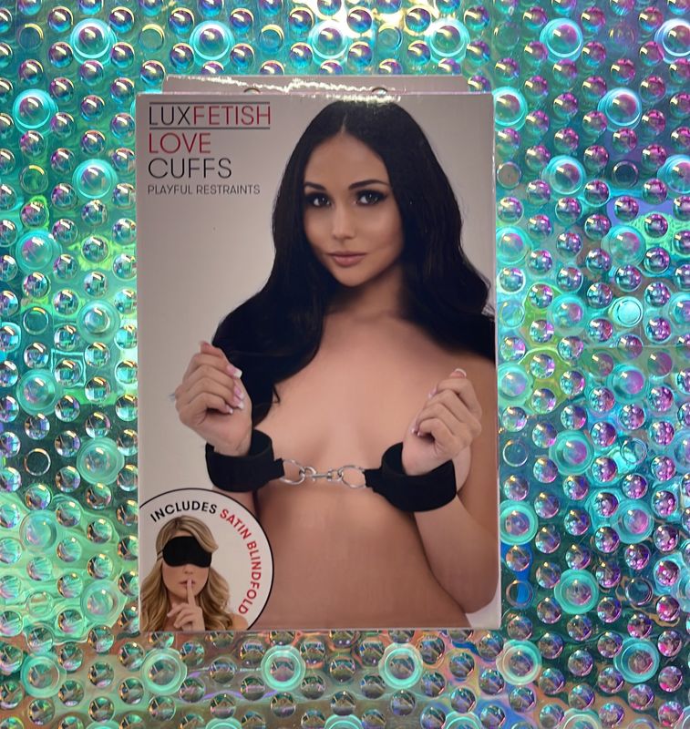 Love Cuffs w/Blindfold