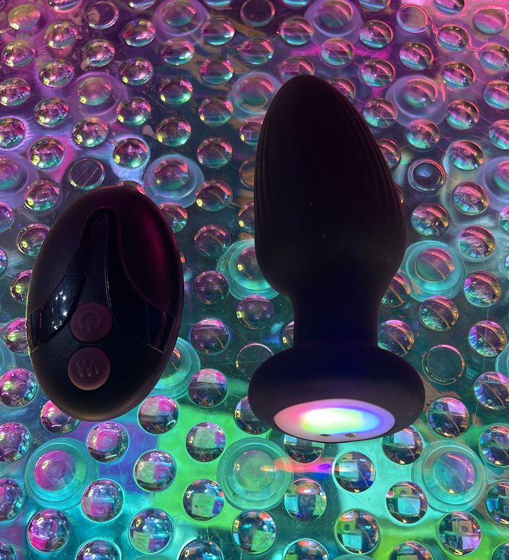 360 Spin Light-Up  Silicone Plug w/Remote