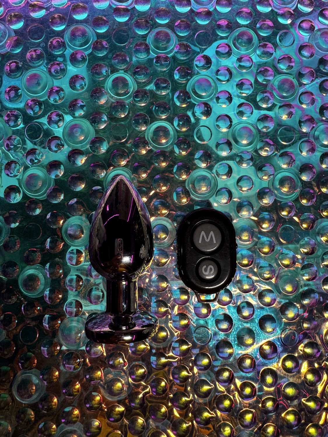 Meta Anal Plug w/Remote "Medium"