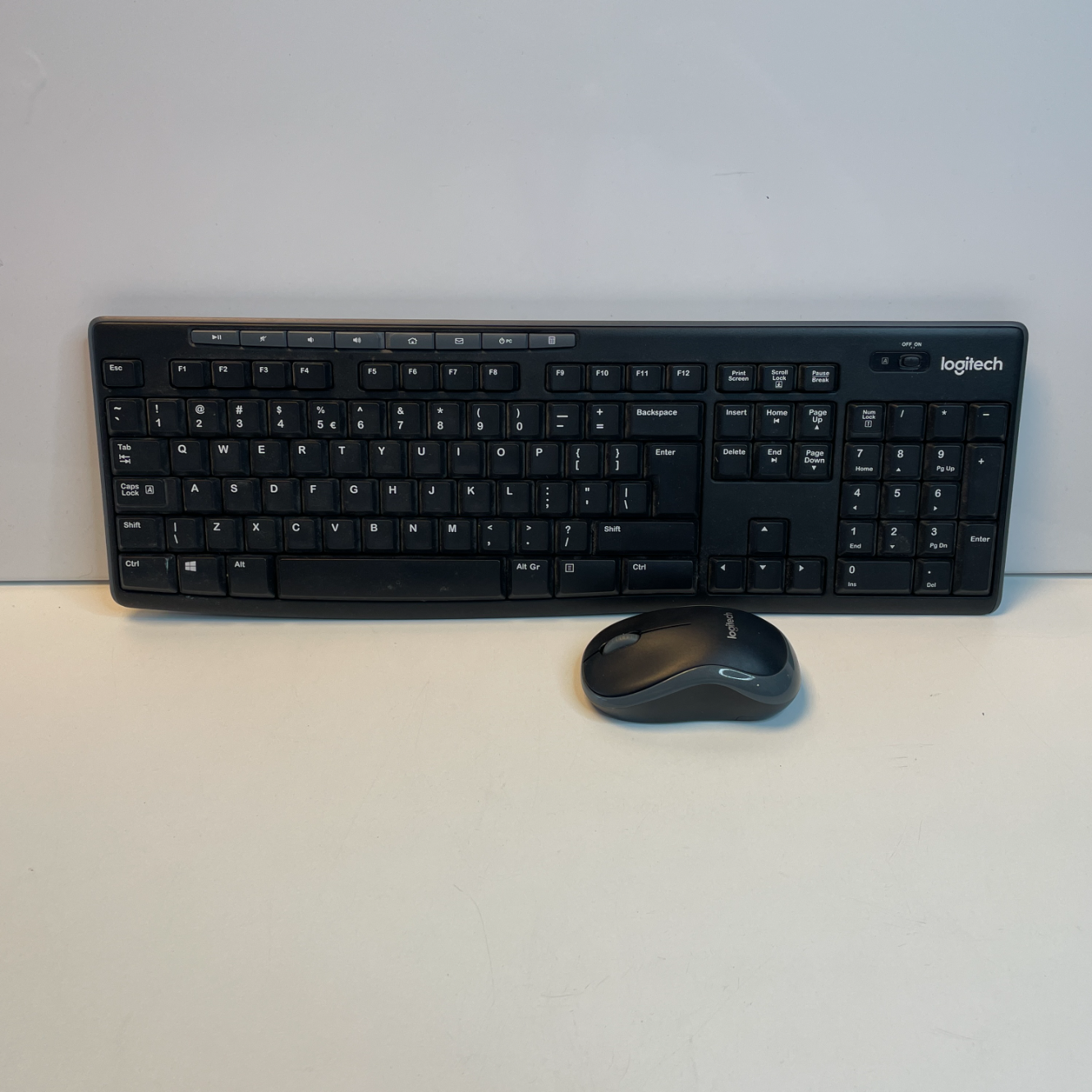 Logitech K270 Draadloos Toetsenbord en Muis Qwerty | Nette Staat