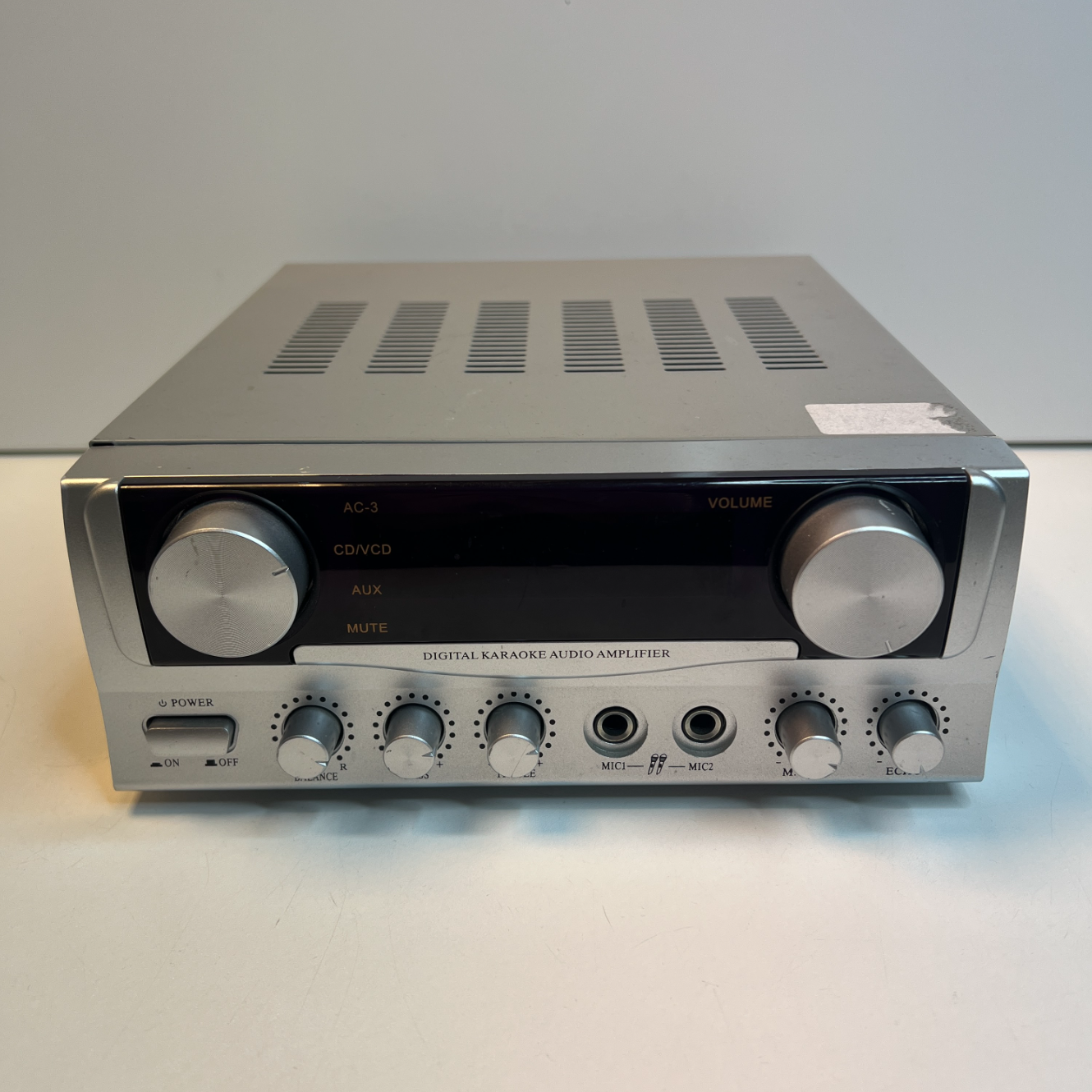 Skytronic mini versterker | 2 kanalen | Gebruikt