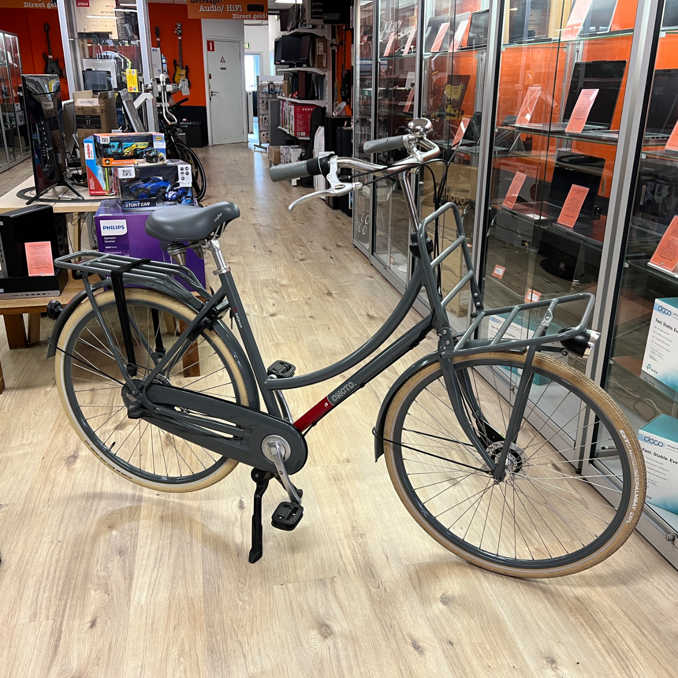 Batavus CNCTD Grijs Transporter | 55 cm | 28 Inch | Nieuwstaat