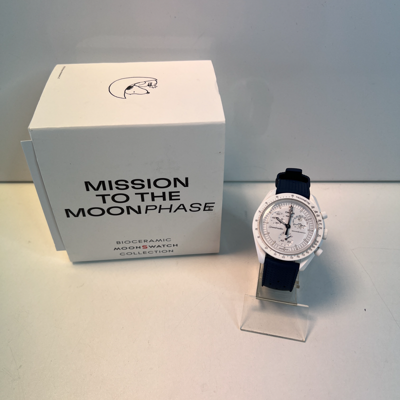 Swatch Omega To the moon new moon snoopy + Doos en Bon