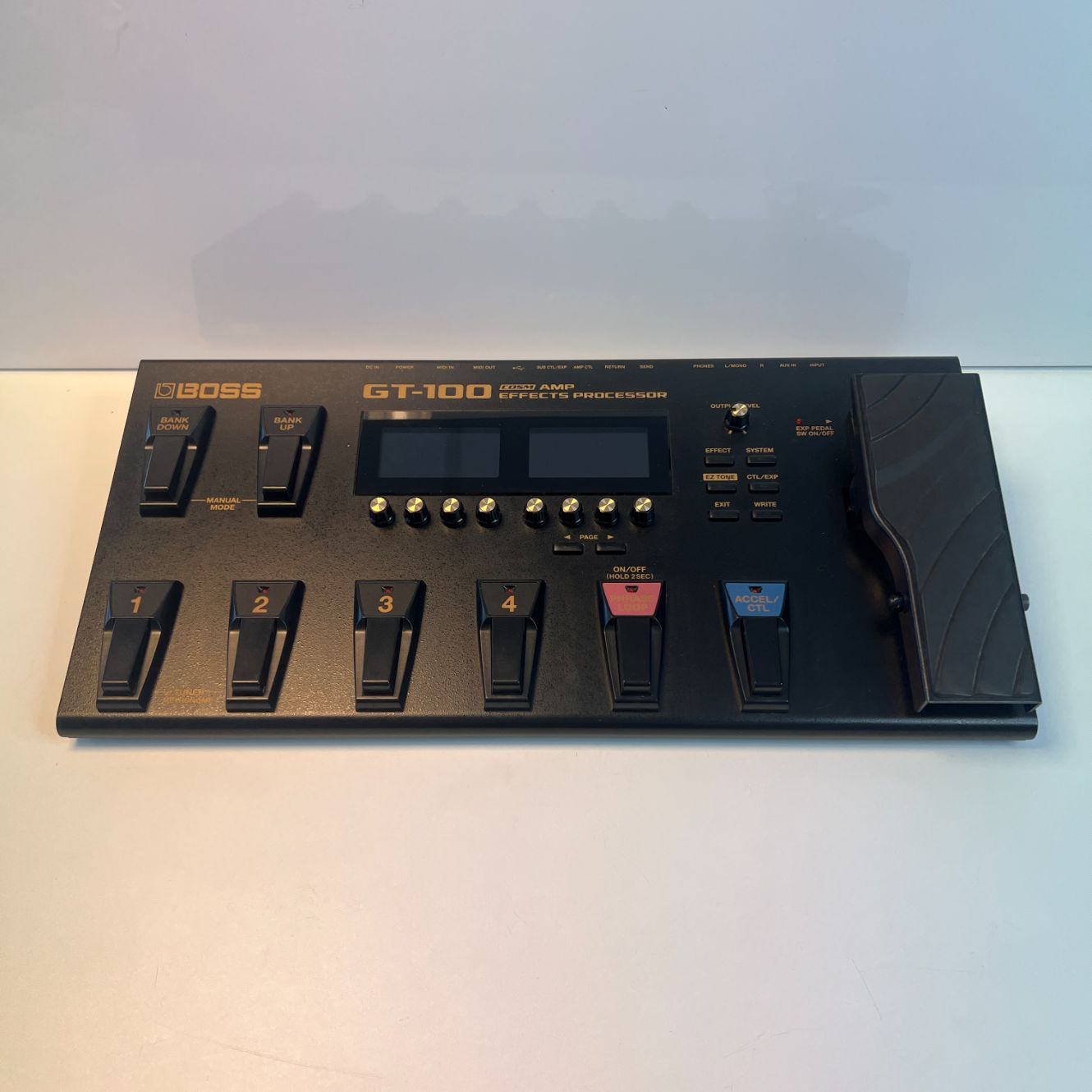 Boss GT-100 Guitar Multi-Effects Pedal | Versie 2