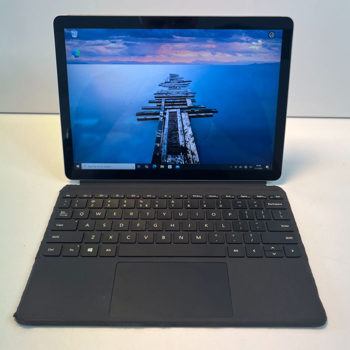Microsoft Surface Go 2 + toetsenbord | M3 | 8GB | 128GB | Gebruikt