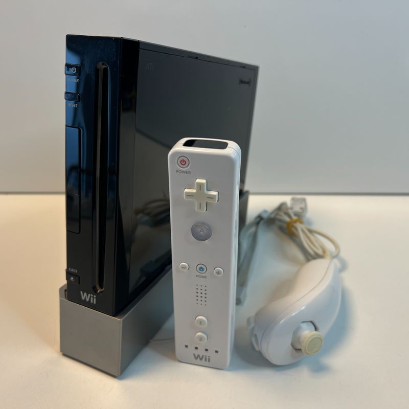 Nintendo Wii (zwart) + controller (wit) | Netjes