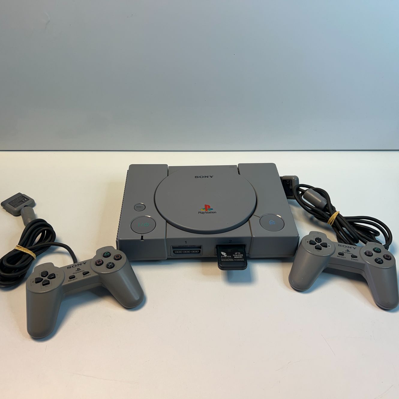 Sony Playstation 1 Grijs + controller | Gebruikt