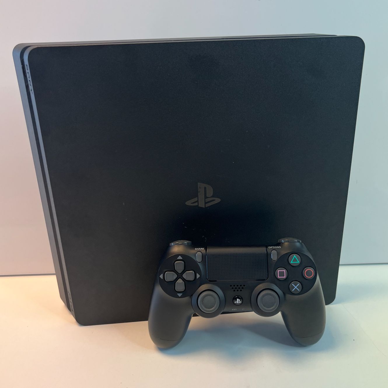 Sony Playstation 4 Slim 1TB + controller | Nette staat