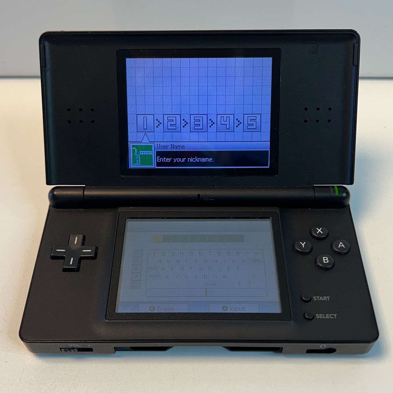 Nintendo DS Lite Zwart + oplader | Gebruikt