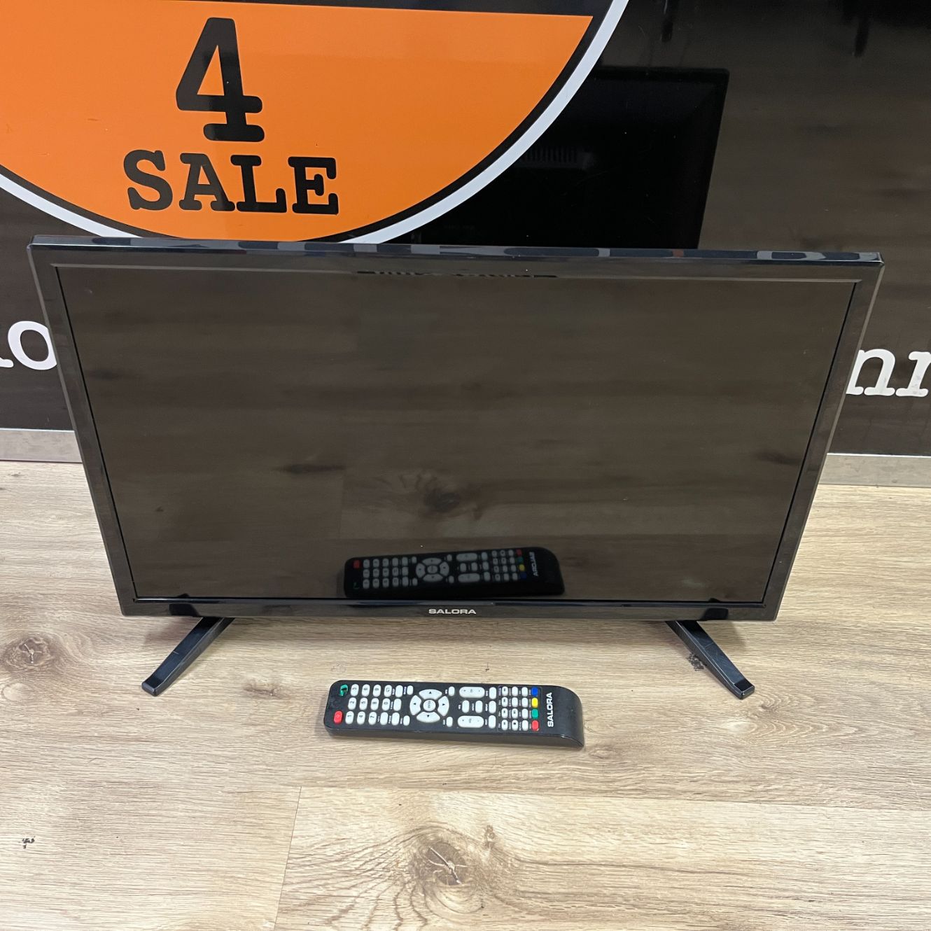 Salora TV 24 Inch + afstandsbediening | Nette staat