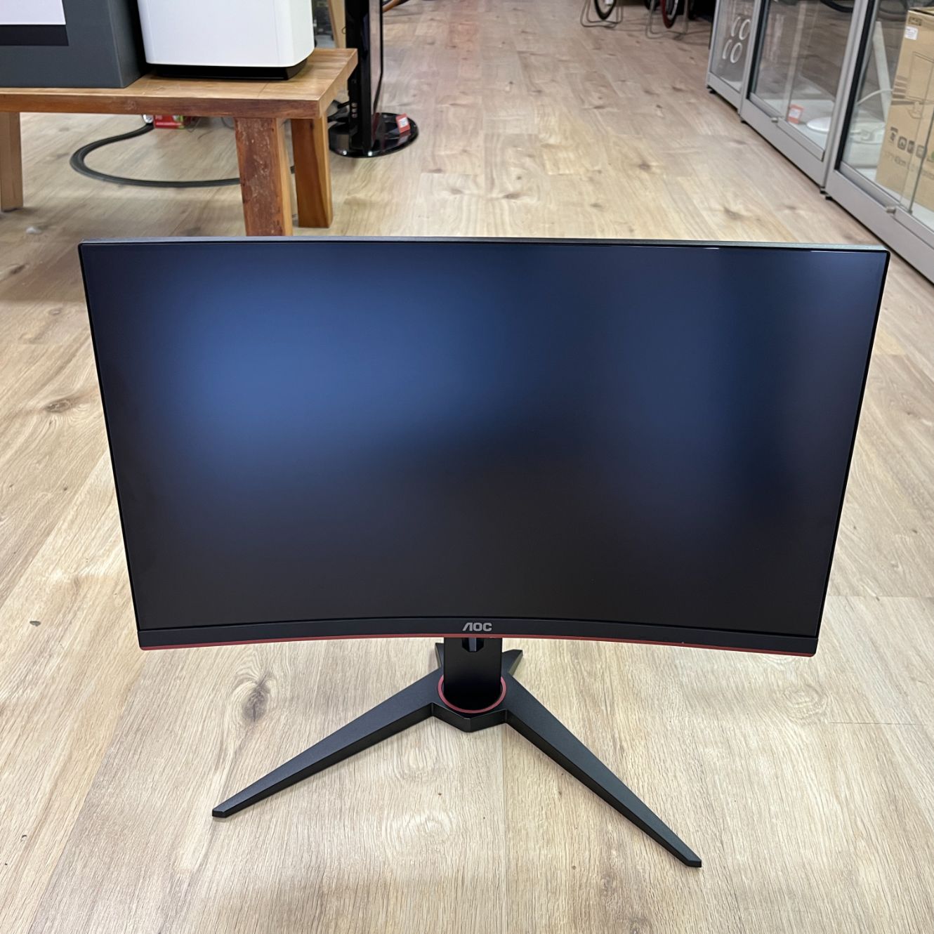 AOC 24 Inch Curved Gaming Monitor | Nette staat